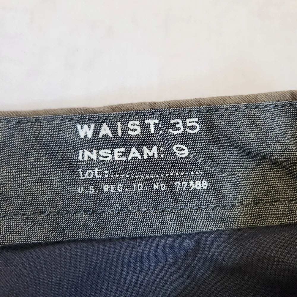 J. Crew men's shorts Chino green 35×9